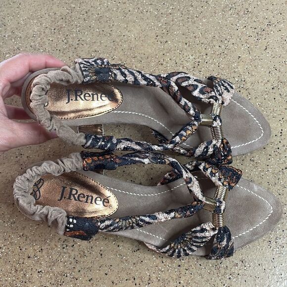 J.Renee "Yolanda" Fabric and Suede Wood Heel Sandals sz 8 - Picture 15 of 16